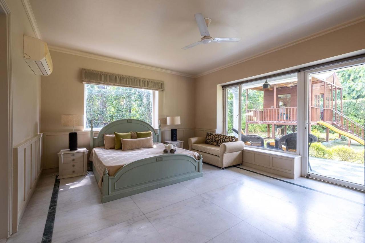 Stayvista At The Banyan Abode With Pool Table, Pet Friendly & Outdoor Pool Manesar Eksteriør billede