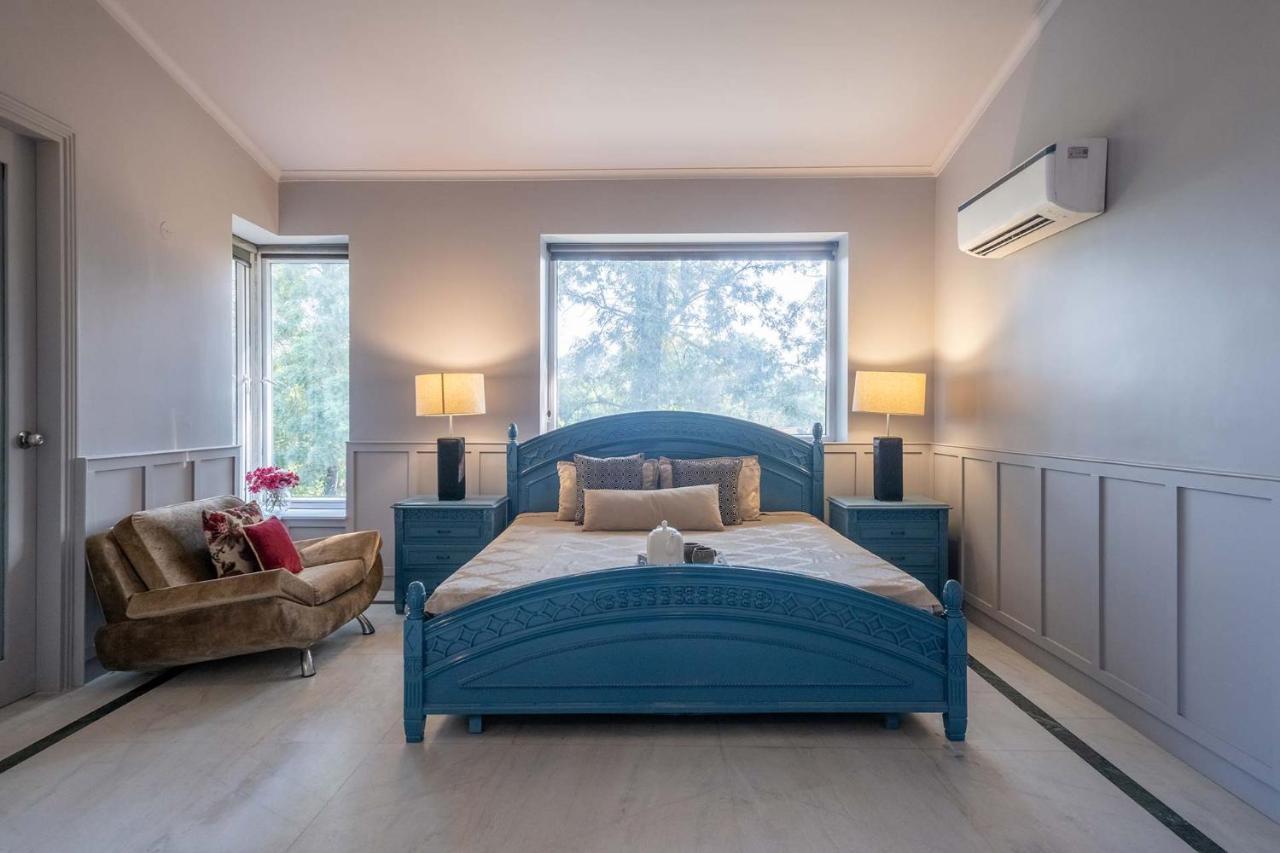 Stayvista At The Banyan Abode With Pool Table, Pet Friendly & Outdoor Pool Manesar Eksteriør billede